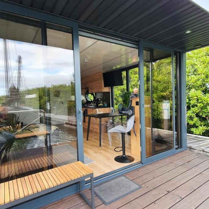 Modern, Brand New Houseboat Near Amsterdam Hotel Monnickendam Exterior photo